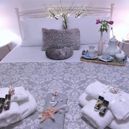 Adelia's Luxury Studio Апартаменты Mantouki