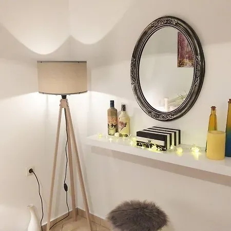 Adelia's Luxury Studio Апартаменты