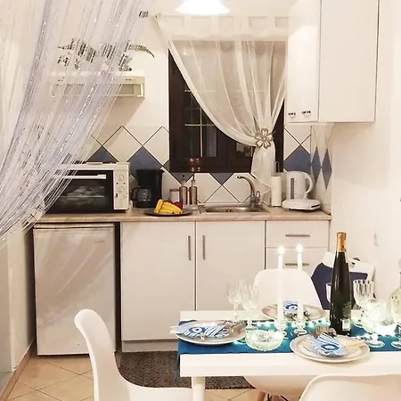 Апартаменты Adelia's Luxury Studio Mantouki