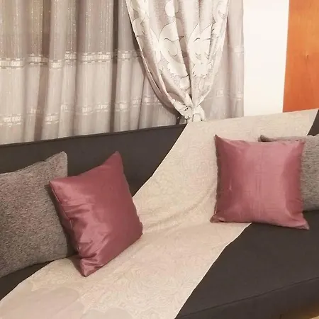 Adelia's Luxury Studio Mantouki