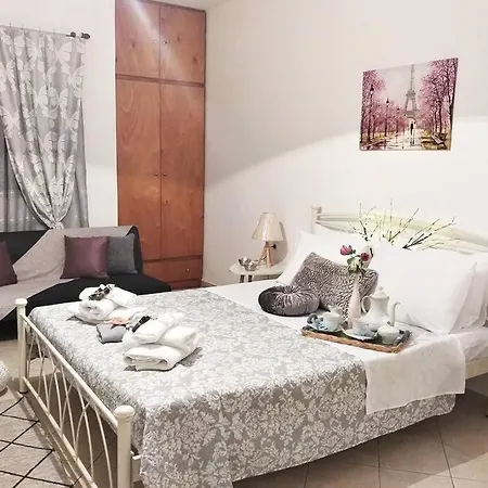 Adelia's Luxury Studio *